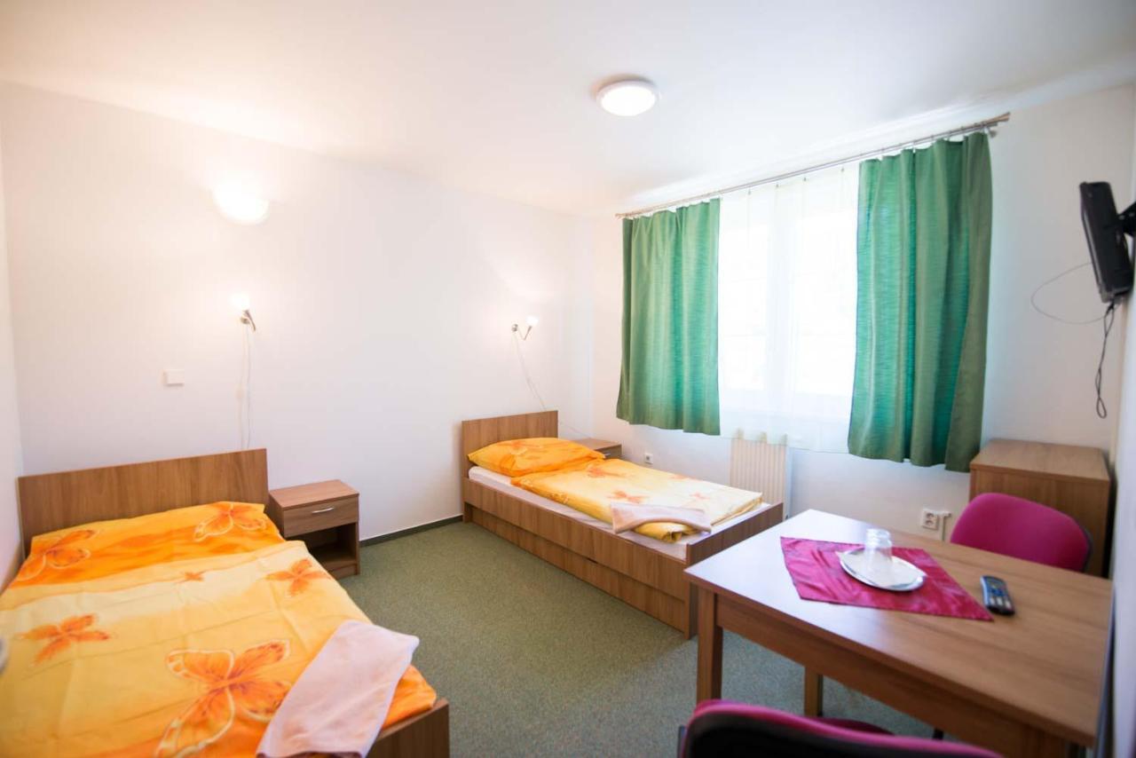 Penzion Krahule Kremnica Extérieur photo